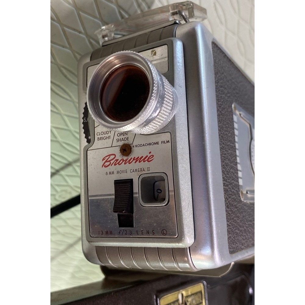 Vintage Kodak Brownie Automatic Movie Camera F/2.3 w/2-Lamp Movie Lights Untestd - Picture 8 of 15
